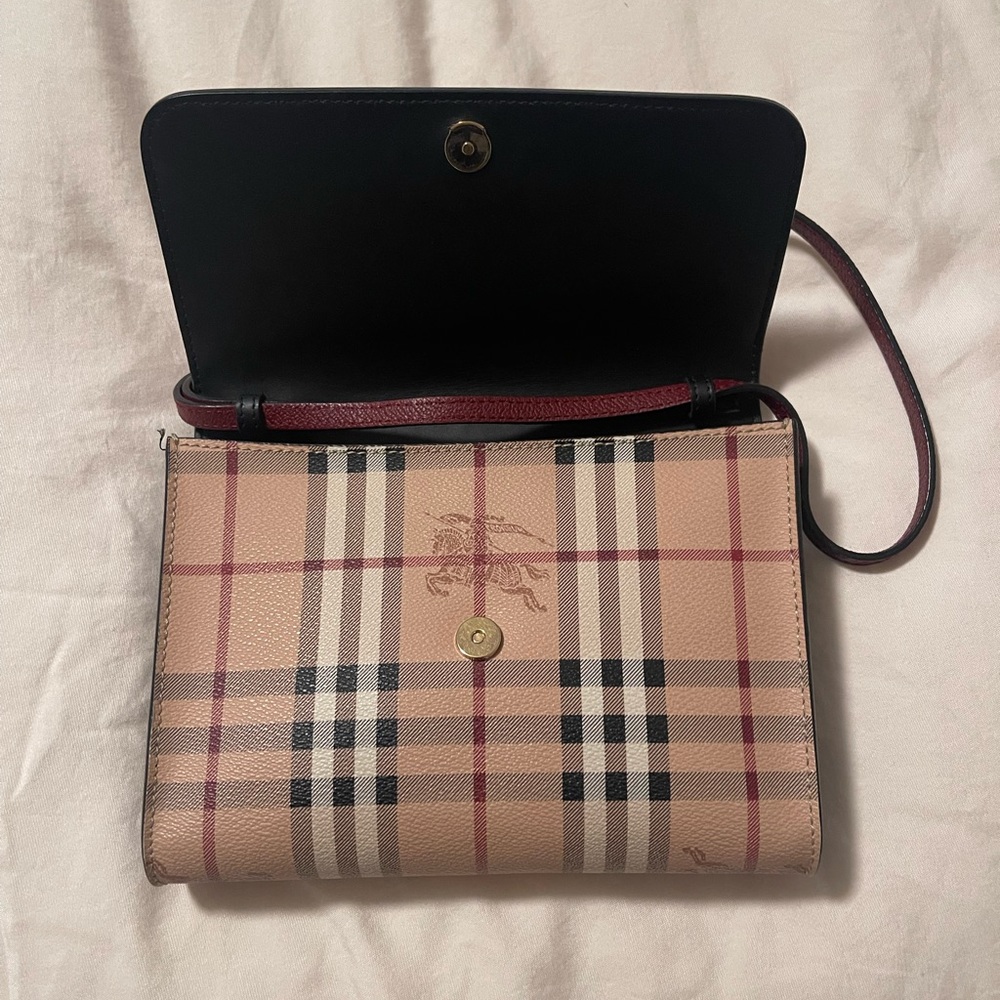BURBERRY Loxley Crossbody/Clutch Bag - Picture 4 of 15